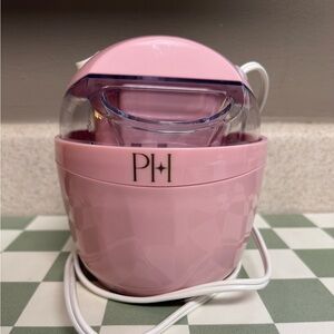 Never Used Paris Hilton Pink Mini Ice Cream Maker